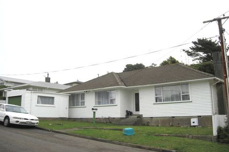 Photo of property in 6 Barclay Street, Newlands, Wellington, 6037