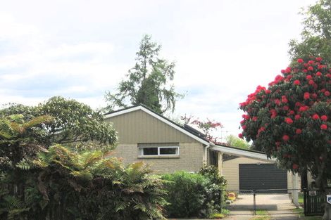 Photo of property in 22 Kawaha Point Road, Fairy Springs, Rotorua, 3015