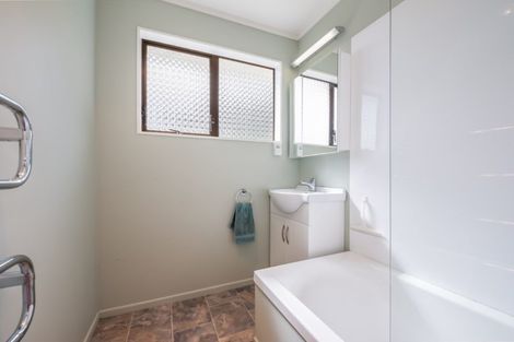 Photo of property in 20 Kaitangata Crescent, Kelson, Lower Hutt, 5010