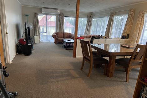 Photo of property in 26 Miriam Corban Heights, Henderson, Auckland, 0612