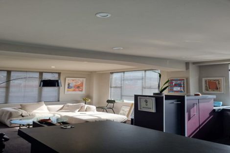 Photo of property in Grandstand Apartments, 8/80 Kent Terrace, Mount Victoria, Wellington, 6011