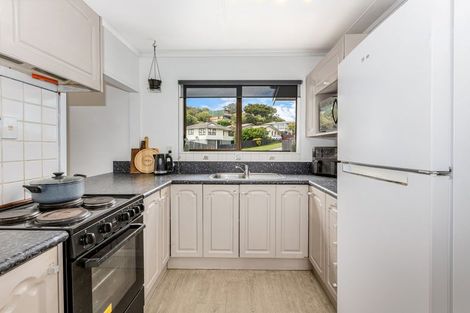 Photo of property in 35 Omapere Street, Whitby, Porirua, 5024