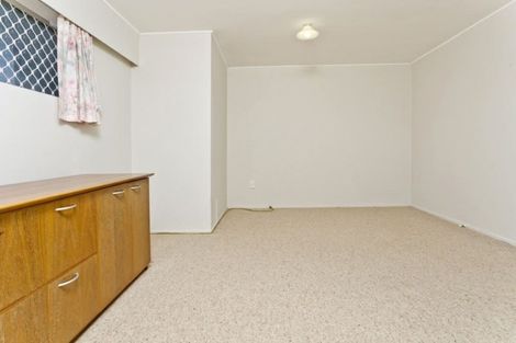 Photo of property in 121 Beach Haven Road, Beach Haven, Auckland, 0626