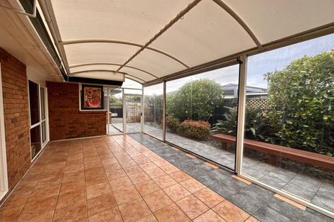Photo of property in 18 Dan Tori Place, Orewa, 0931