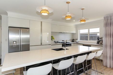 Photo of property in 4 Augusta Grove, Waiwhakaiho, New Plymouth, 4312