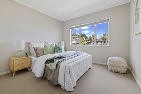 Photo of property in 14 Beros Place, Flat Bush, Auckland, 2016