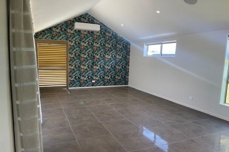 Photo of property in 6 John Raven Lane, Woodend, 7610