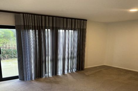 Photo of property in 5 Wyon Way, Flat Bush, Auckland, 2016