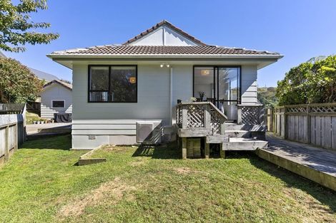 Photo of property in 15 Abilene Crescent, Churton Park, Wellington, 6037