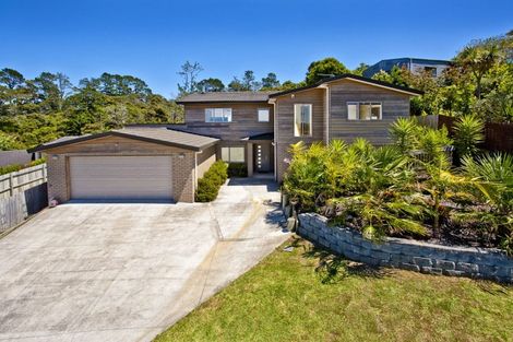 Photo of property in 112 San Marino Drive West, Henderson, Auckland, 0612