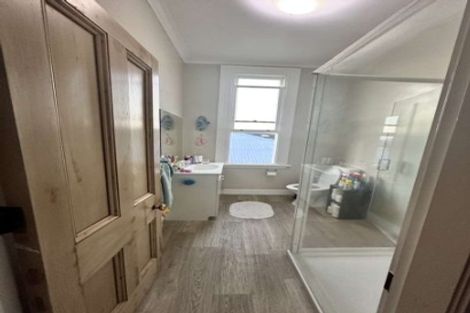 Photo of property in 19a Hargreaves Street, Mount Cook, Wellington, 6021