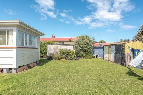 Photo of property in 31 Karaka Street, Castlecliff, Whanganui, 4501