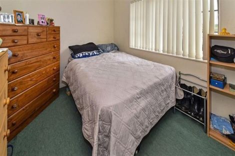 Photo of property in 4 Kirklow Place, Goodwood Heights, Auckland, 2105