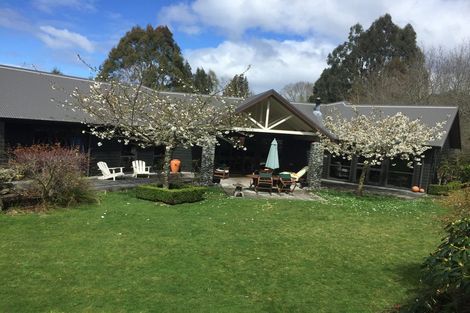 Photo of property in 208 Mapara Road, Acacia Bay, Taupo, 3385