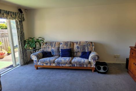 Photo of property in 13 Swanson Oaks, Swanson, Auckland, 0612