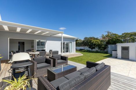 Photo of property in 12 Kowhai Street, Strandon, New Plymouth, 4312