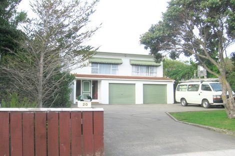 Photo of property in 20 Mana Esplanade, Paremata, Porirua, 5026