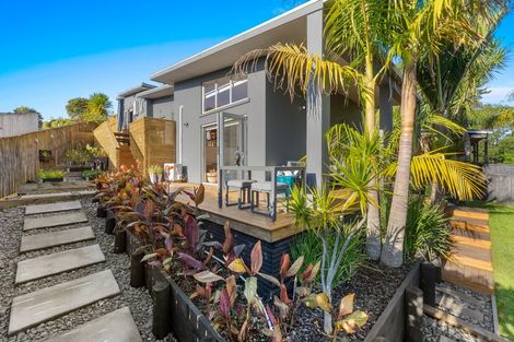 Photo of property in 20 Admirals Court Drive, Greenhithe, Auckland, 0632