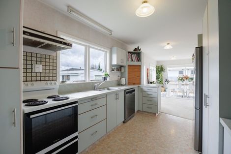 Photo of property in 18 Pembroke Street, Taradale, Napier, 4112
