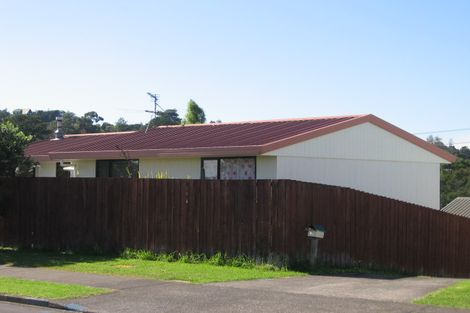 Photo of property in 43 Meadowvale Rise, Titirangi, Auckland, 0604
