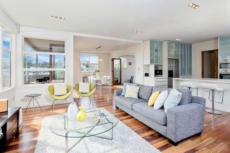 Photo of property in 1/5 Rarere Road, Hauraki, Auckland, 0622