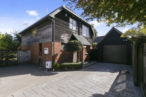 Photo of property in 36a Whites Line West, Woburn, Lower Hutt, 5010