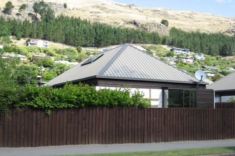 Photo of property in 1/3 Sumnervale Drive, Sumner, Christchurch, 8081
