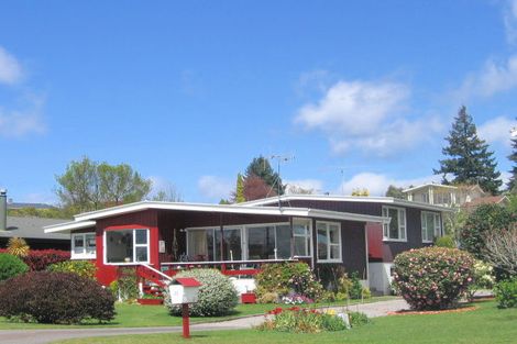 Photo of property in 11 Mapou Road, Rainbow Point, Taupo, 3330