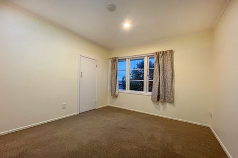 Photo of property in 17 Alma Street, Te Atatu South, Auckland, 0610