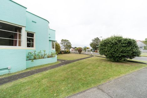 Photo of property in 11 Savage Crescent, West End, Palmerston North, 4412