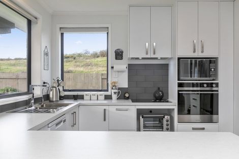 Photo of property in 82 Sterling Gate Drive, Bethlehem, Tauranga, 3110