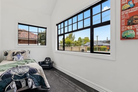 Photo of property in 36 Kahu Road, Fendalton, Christchurch, 8041