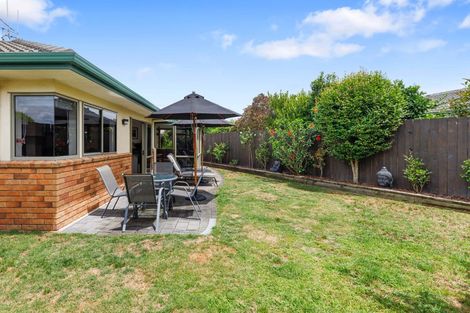Photo of property in 6 Mcleod Place, Papamoa Beach, Papamoa, 3118
