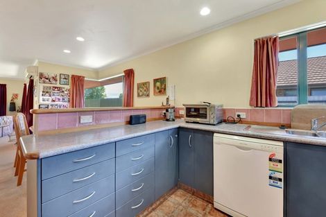 Photo of property in 12 Pukeone Place, Motueka, 7120