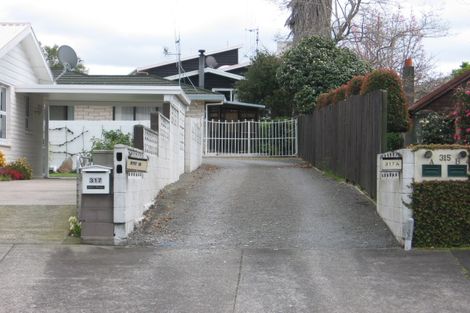 Photo of property in 317a Devonport Road, Tauranga, 3110