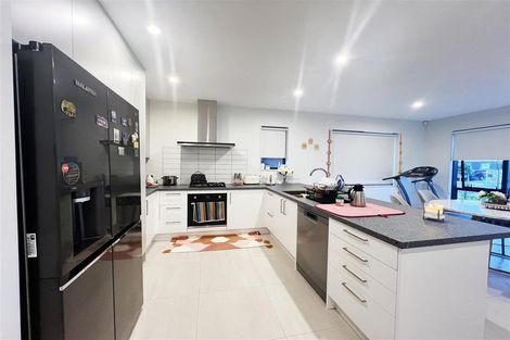 Photo of property in 43 Katikati Drive, Manurewa, Auckland, 2102