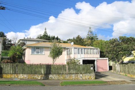 Photo of property in 9 Durham Street, Cannons Creek, Porirua, 5024