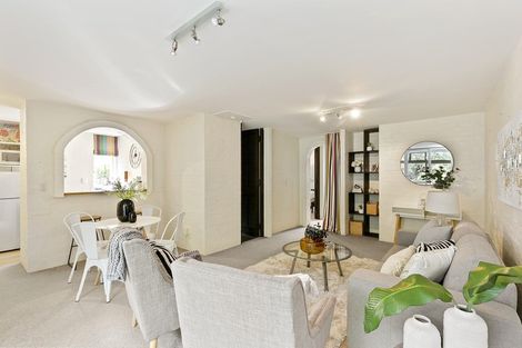 Photo of property in 141i Churton Drive, Churton Park, Wellington, 6037