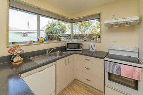 Photo of property in 2/125 Hawthornden Road, Avonhead, Christchurch, 8042