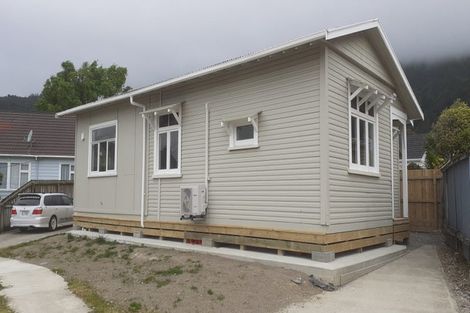 Photo of property in 7 Sinclair Grove, Naenae, Lower Hutt, 5011