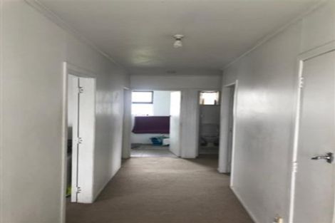 Photo of property in 50 Barrys Road, Glendene, Auckland, 0602