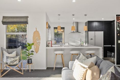 Photo of property in 33 Broadhaven Avenue, Parklands, Christchurch, 8083