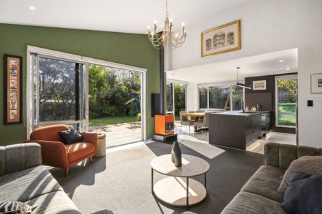 Photo of property in 16 Eagle Street, Welcome Bay, Tauranga, 3112