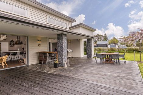 Photo of property in 184 High Street, Oxford, 7430