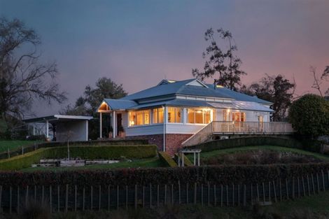 Photo of property in 102 Mount Curl Road, Hunterville, 4784