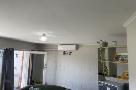 Photo of property in 2/1369 Dominion Extension, Mount Roskill, Auckland, 1041