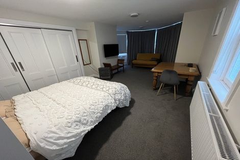 Photo of property in 32 Talavera Terrace, Kelburn, Wellington, 6012