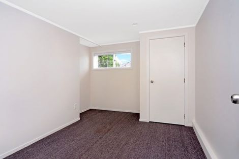 Photo of property in 4/155 Shakespeare Road, Milford, Auckland, 0620