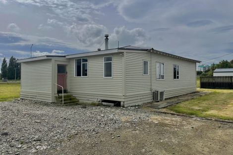 Photo of property in 50 Seaward Road, Edendale, 9825