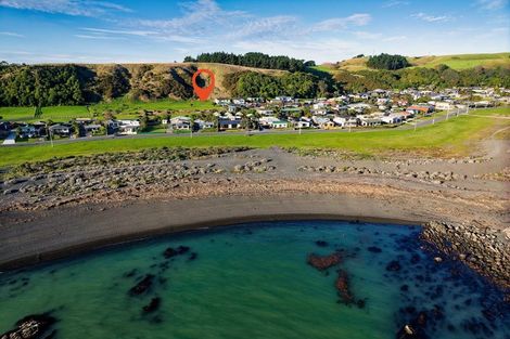 Photo of property in 16 Kotare Place, South Bay, Kaikoura, 7300